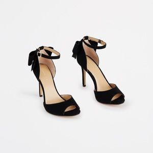 Ann Taylor 🎀BOW🎀 Heels!